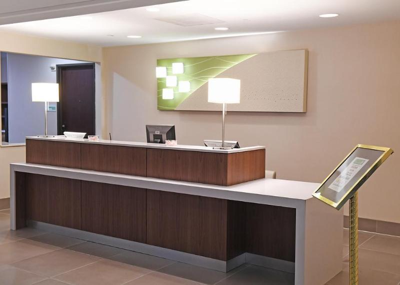 Comfort Inn & Suites Irving Las Colinas Dfw מראה חיצוני תמונה