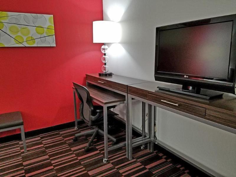 Comfort Inn & Suites Irving Las Colinas Dfw מראה חיצוני תמונה